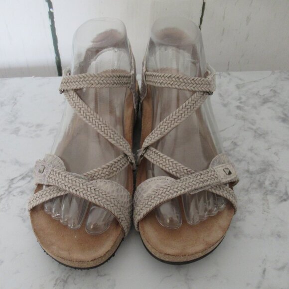 Taos Trulie Sandals 38 7 7.5 Taupe Embossed Leather Backstrap Comfort Wedge - Picture 3 of 12